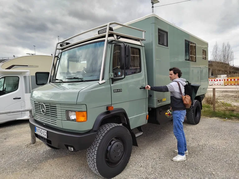 Mercedes 814DA Conversion: From Fire Truck to Campervan